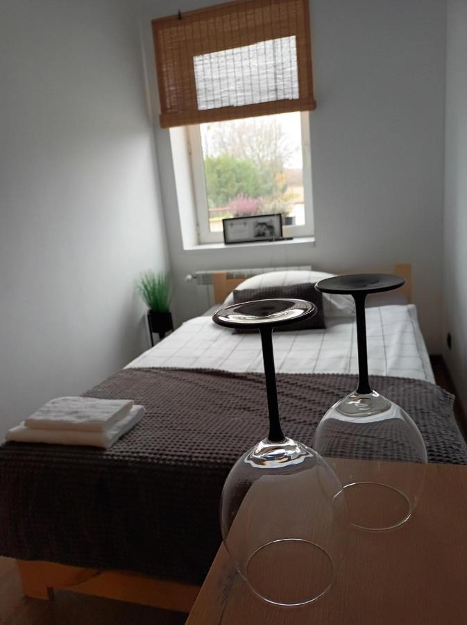 Apartament Numer 1, Dwie Sypialnie Dwa Lozka Orzysz Exterior foto